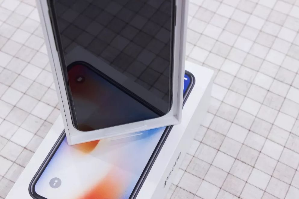 IPhone X 64GB новый (замена из Apple Store)