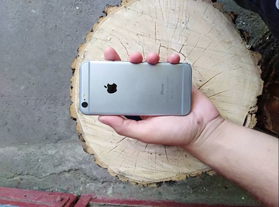 Продам iPhone 6 16 Gb