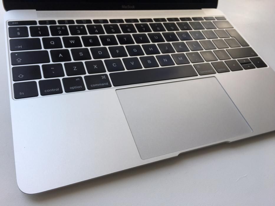  Apple (2015) MacBook Retina 12
