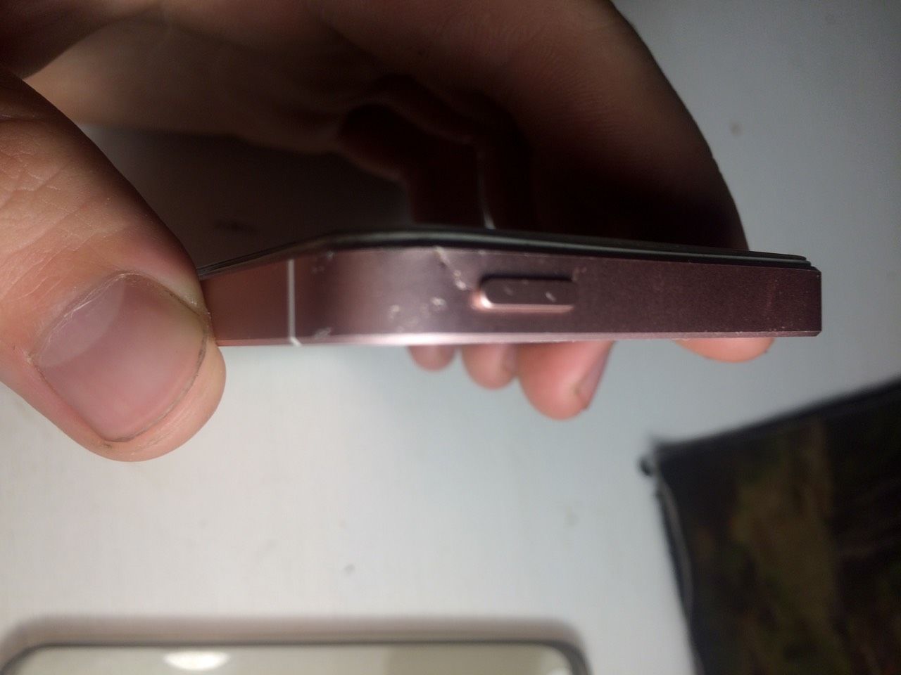 IPhone SE оригинал neverlock 32 gb  