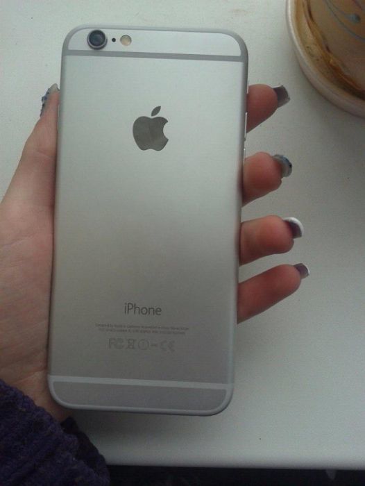 Продам iPhone 6 64gb Silver