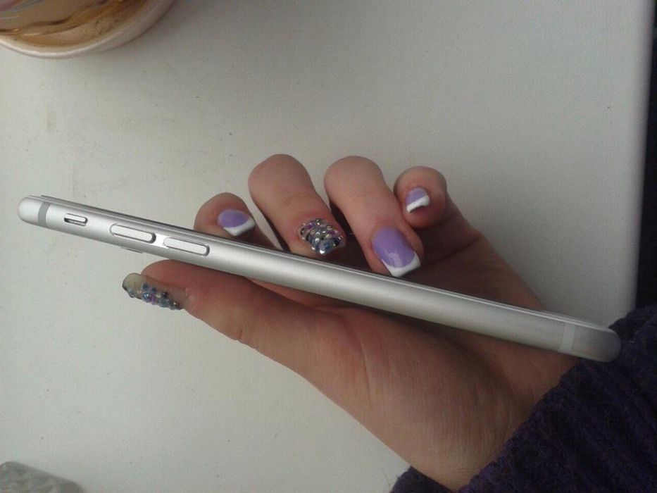 Продам iPhone 6 64gb Silver