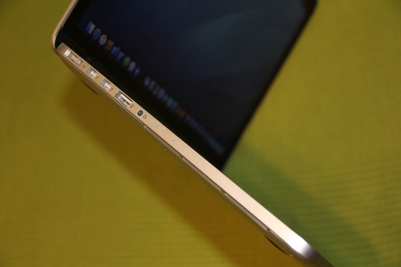 MacBook Pro (Retina, 13-inch, Early 2015)