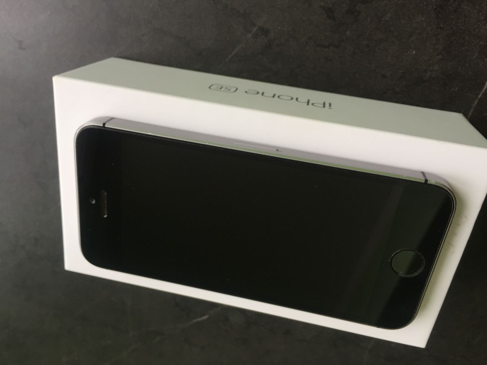 Iphone SE 16 GB Space Grey NEVERLOCK