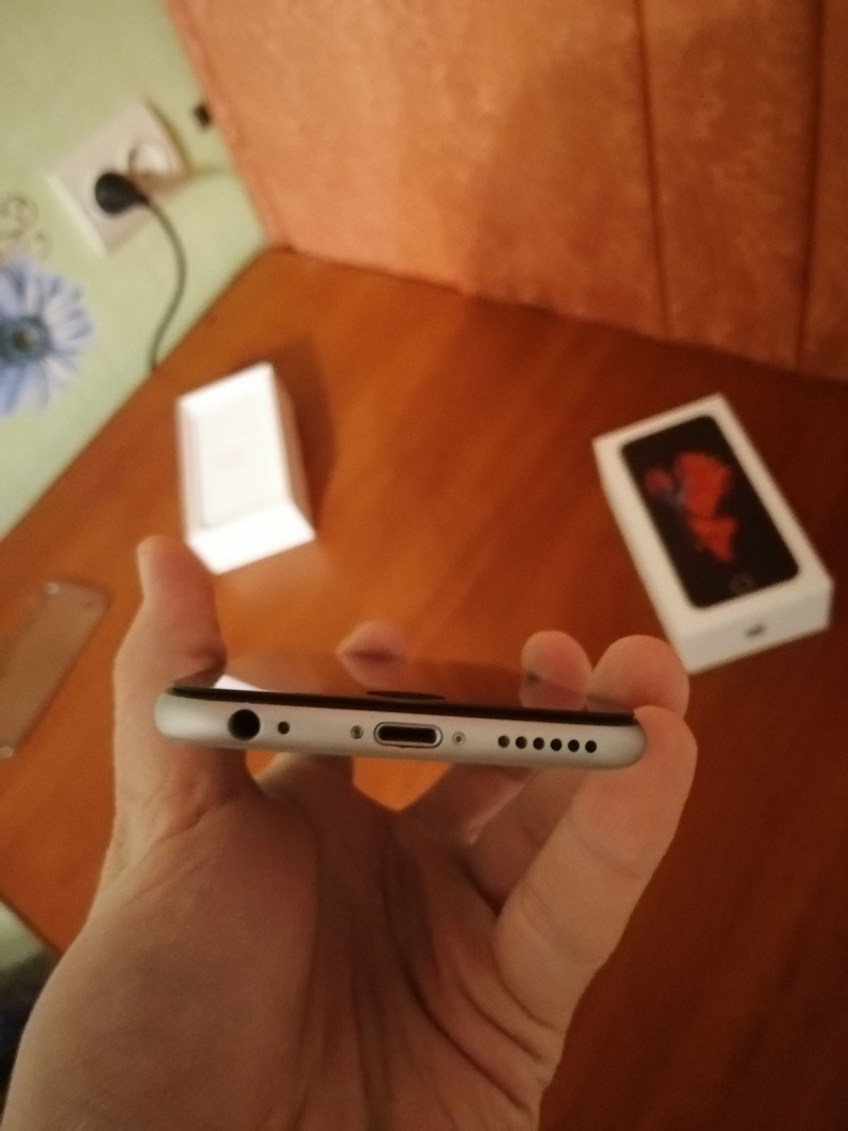 Продам Iphone 6s 32GB. Торг.