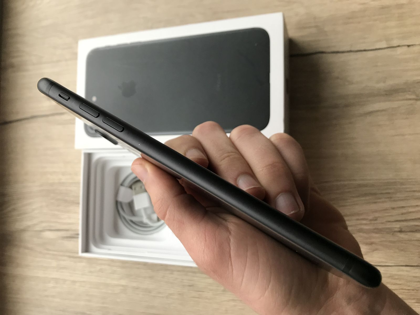 Продам iPhone 7 Plus 32Gb Neverlock Black Matte