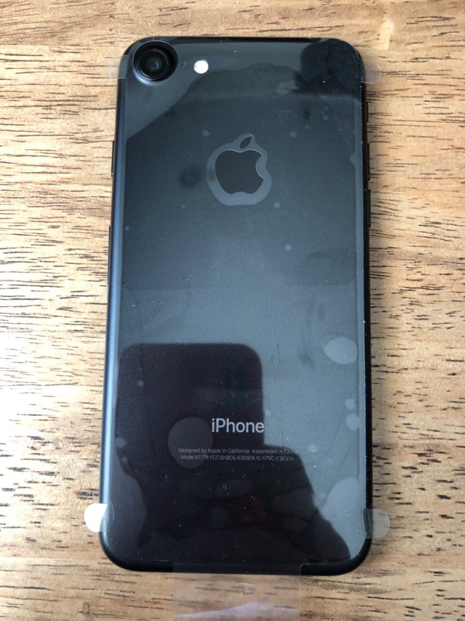 Продам iPhone 7 32 GB Black