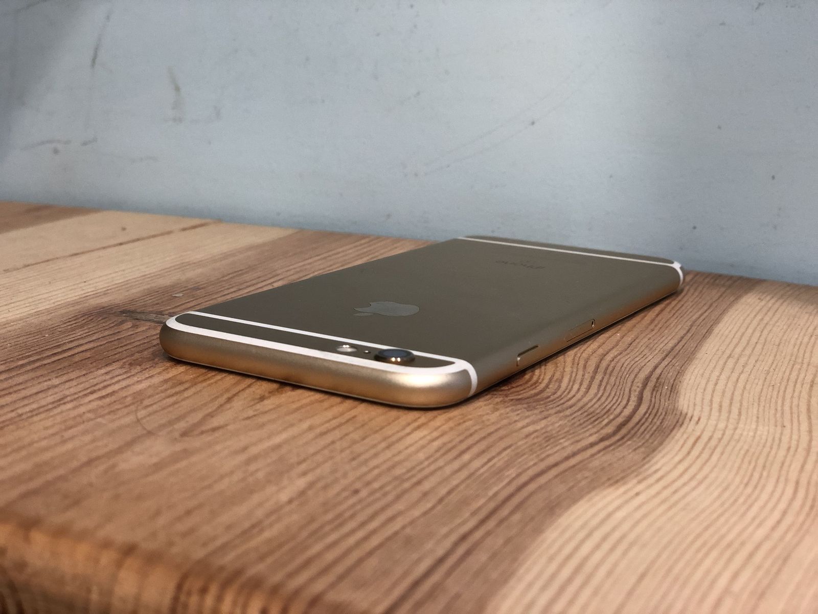 iPhone 6s на 64gb