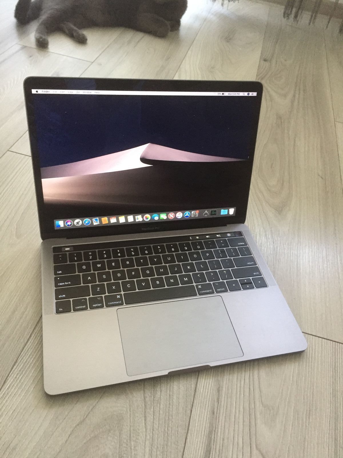 MacBook Pro 2016 13,3 Touch Bar i5 8 gb 256 gb ssd intel iris 550