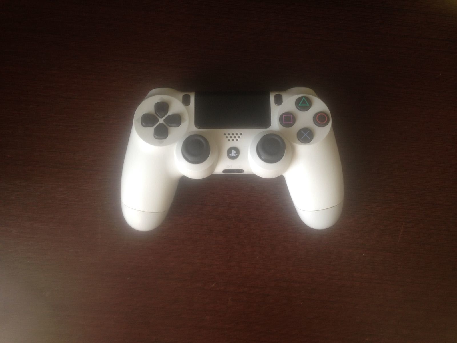 Продам Dualshock 4 V2 White