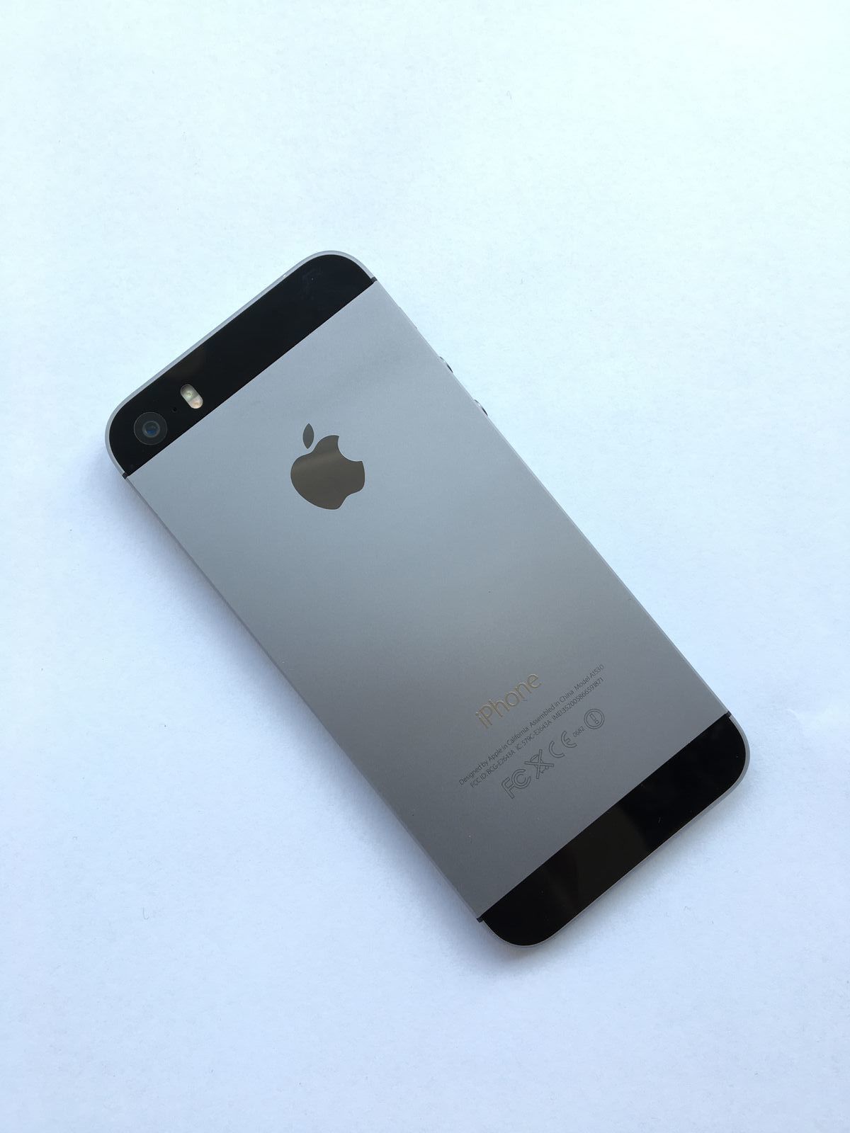 Apple iPhone 5s 16Gb Neverlock Оригинал БУ из США