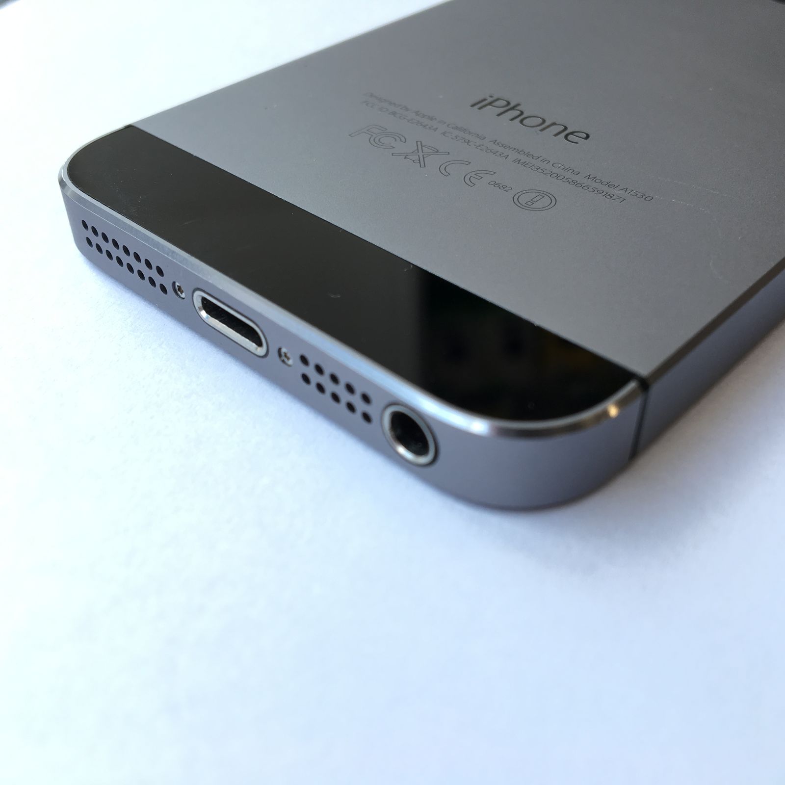 Apple iPhone 5s 16Gb Neverlock Оригинал БУ из США