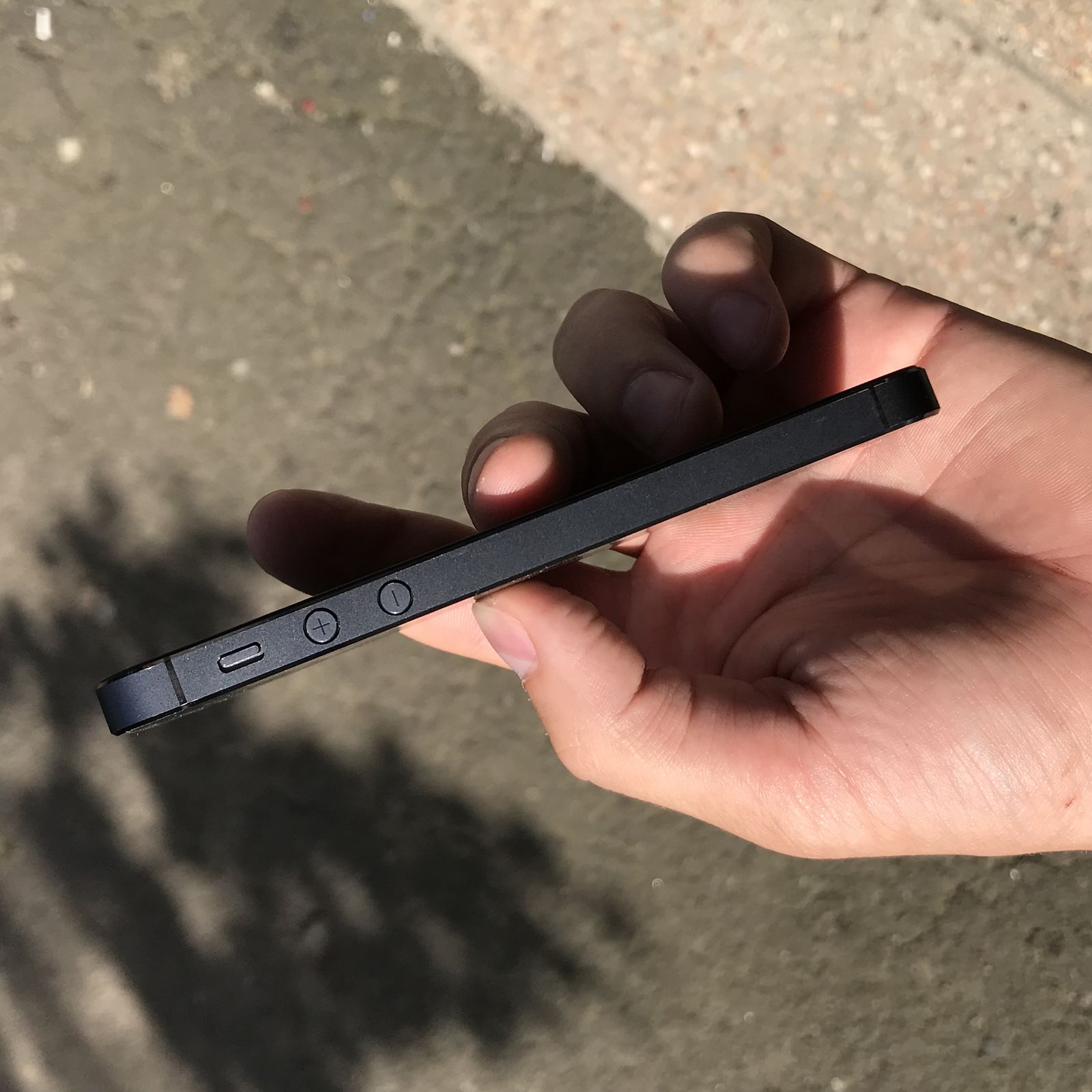 Apple iPhone 5 16Gb Black Neverlock 