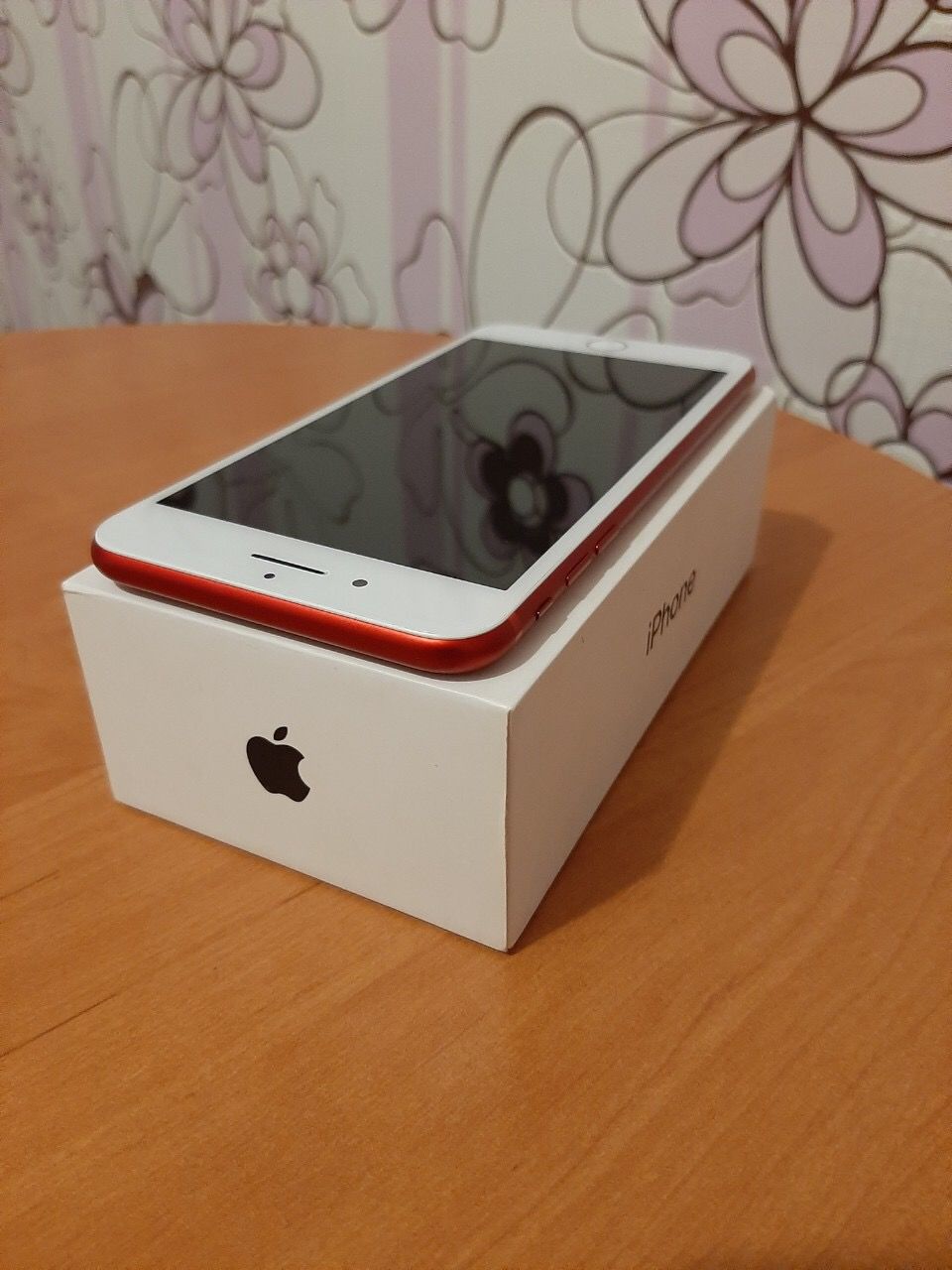 iPhone 7 Plus Product red 128gb
