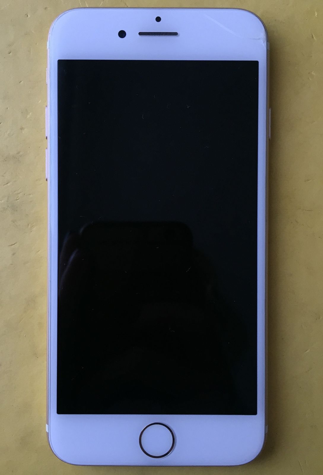 Телефон iPhone 7