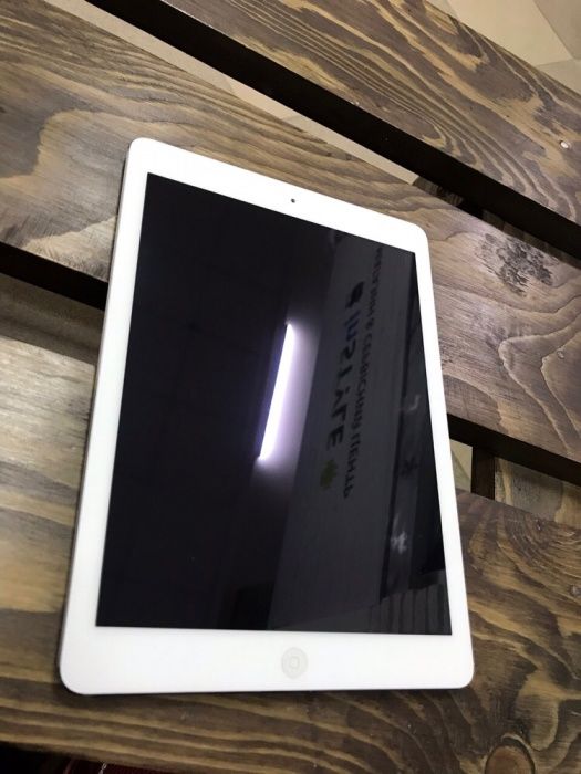 Ipad Air 1 16GB Silver 3G ціна 5700