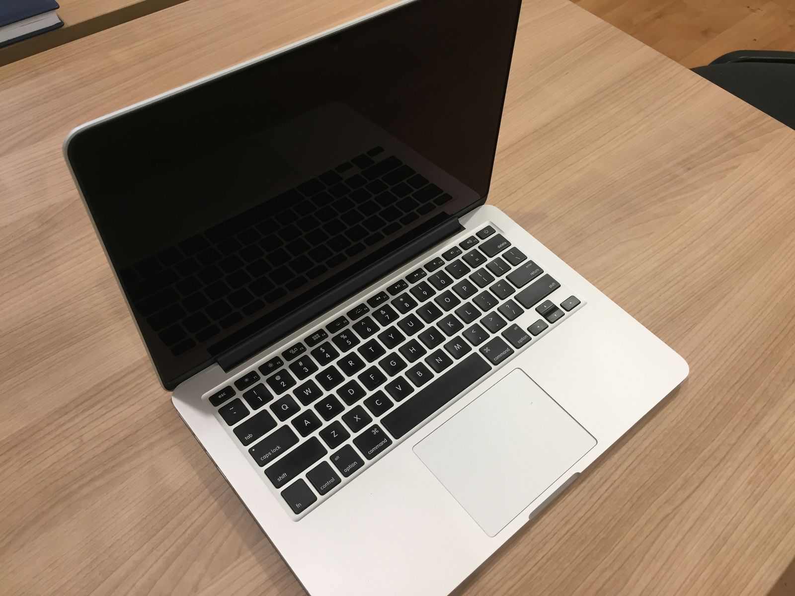 Срочно! MacBook Pro (Retina, 13-inch, Late 2012) 8GB ОЗУ, 256Gb SSD