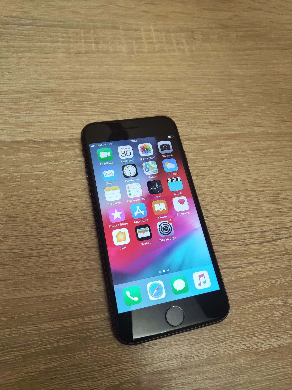 iphone 8_64 black идеальное состояние