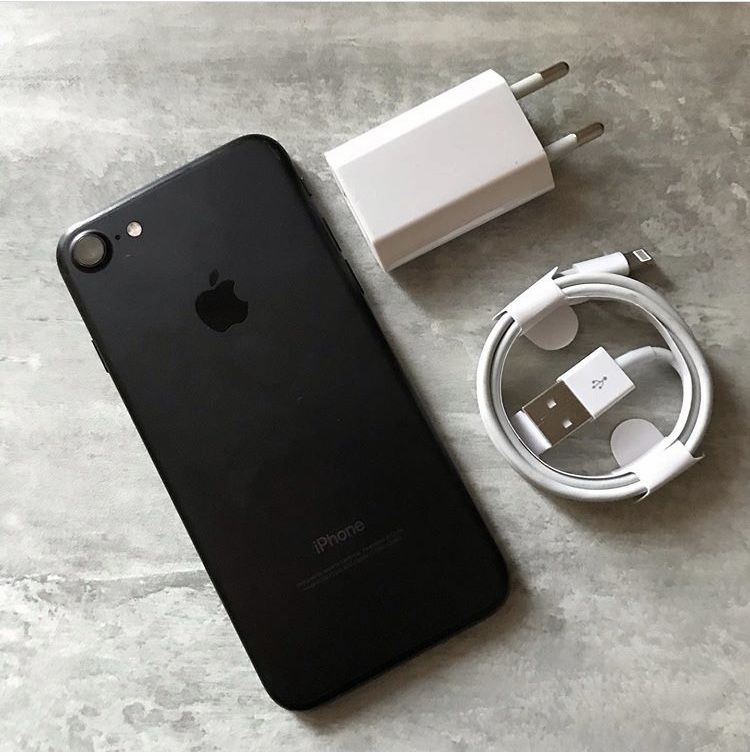 iPhone 7 32 gb black matte 