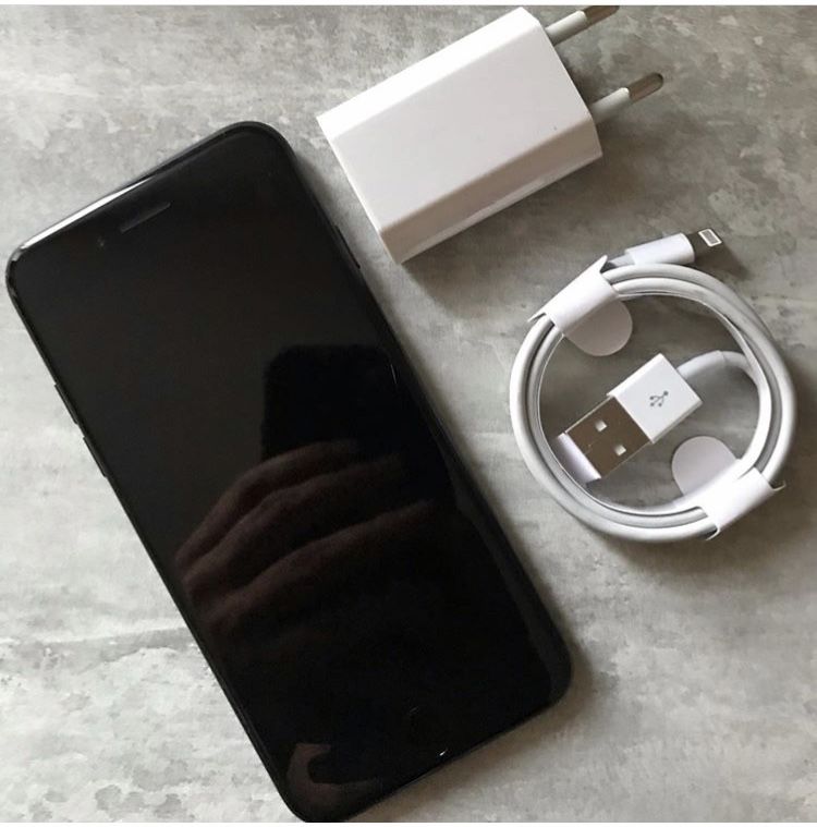 iPhone 7 32 gb black matte 