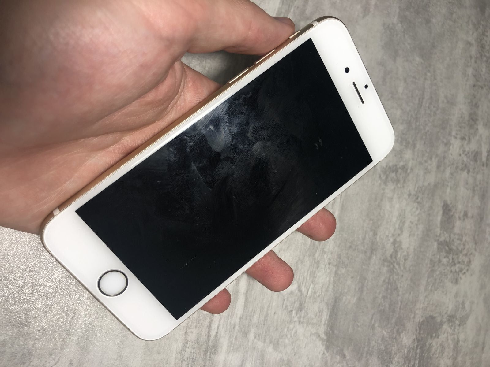 iPhone 6S 16Gb Gold Neverlock Состояния: 9/10