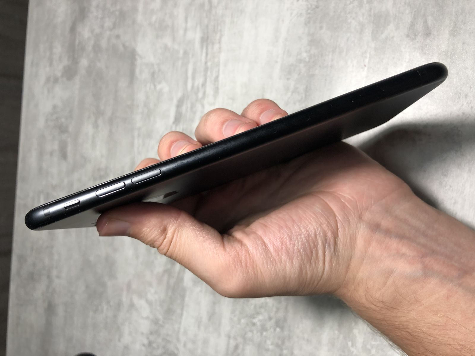 iPhone 7PLUS 32GB Black Matte R-sim  