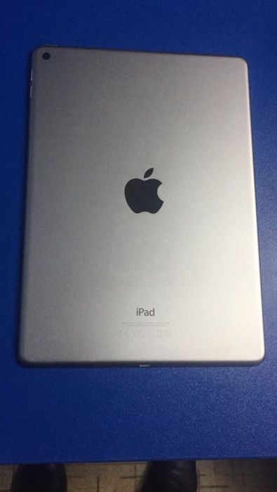 iPad Air 2 ICloud заблокований