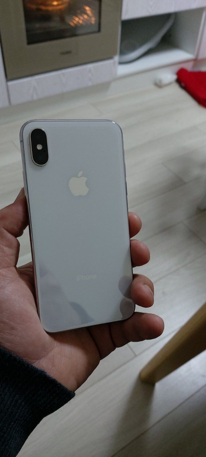 iPhone X 64