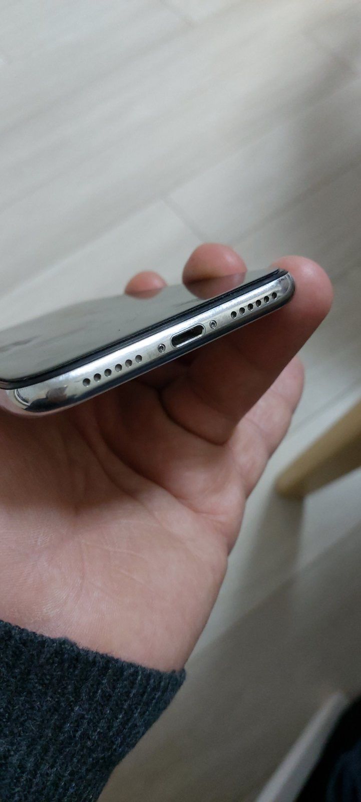 iPhone X 64