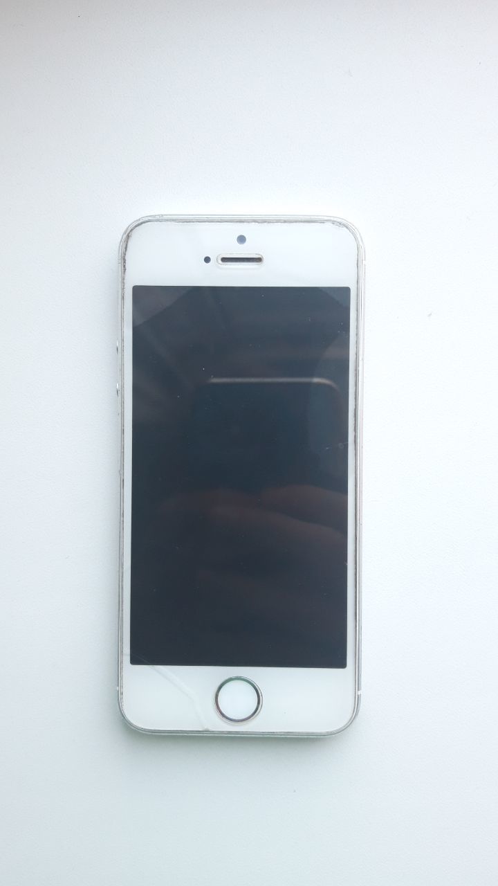 Продам iPhone 5s 16g neverlock 