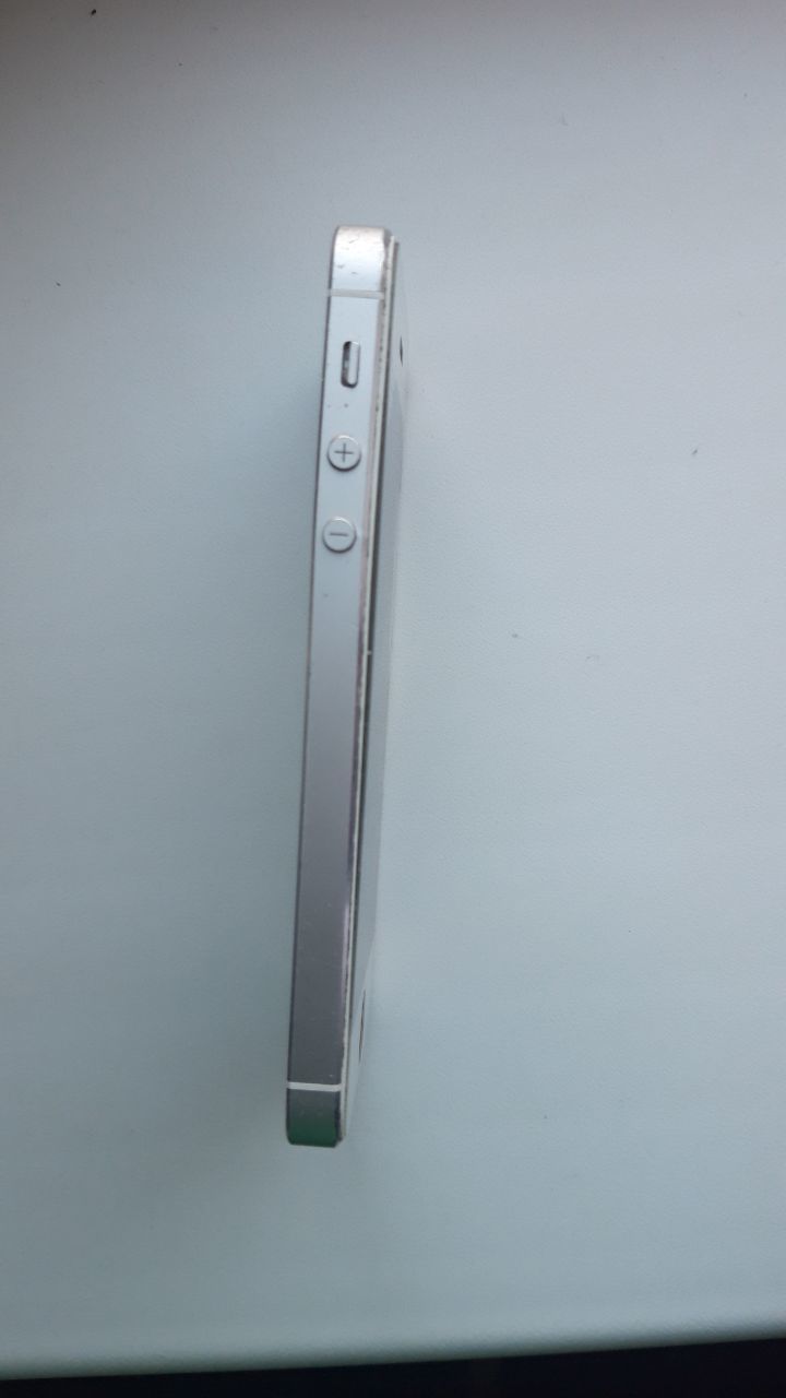 Продам iPhone 5s 16g neverlock 