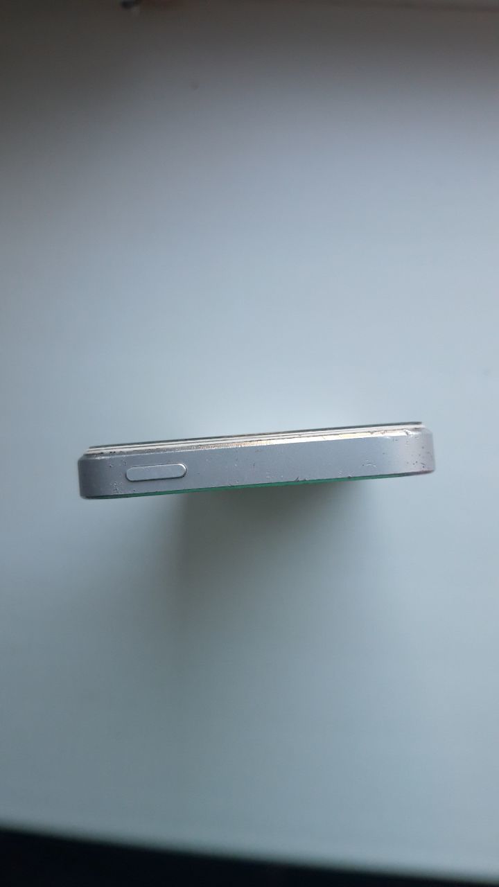 Продам iPhone 5s 16g neverlock 
