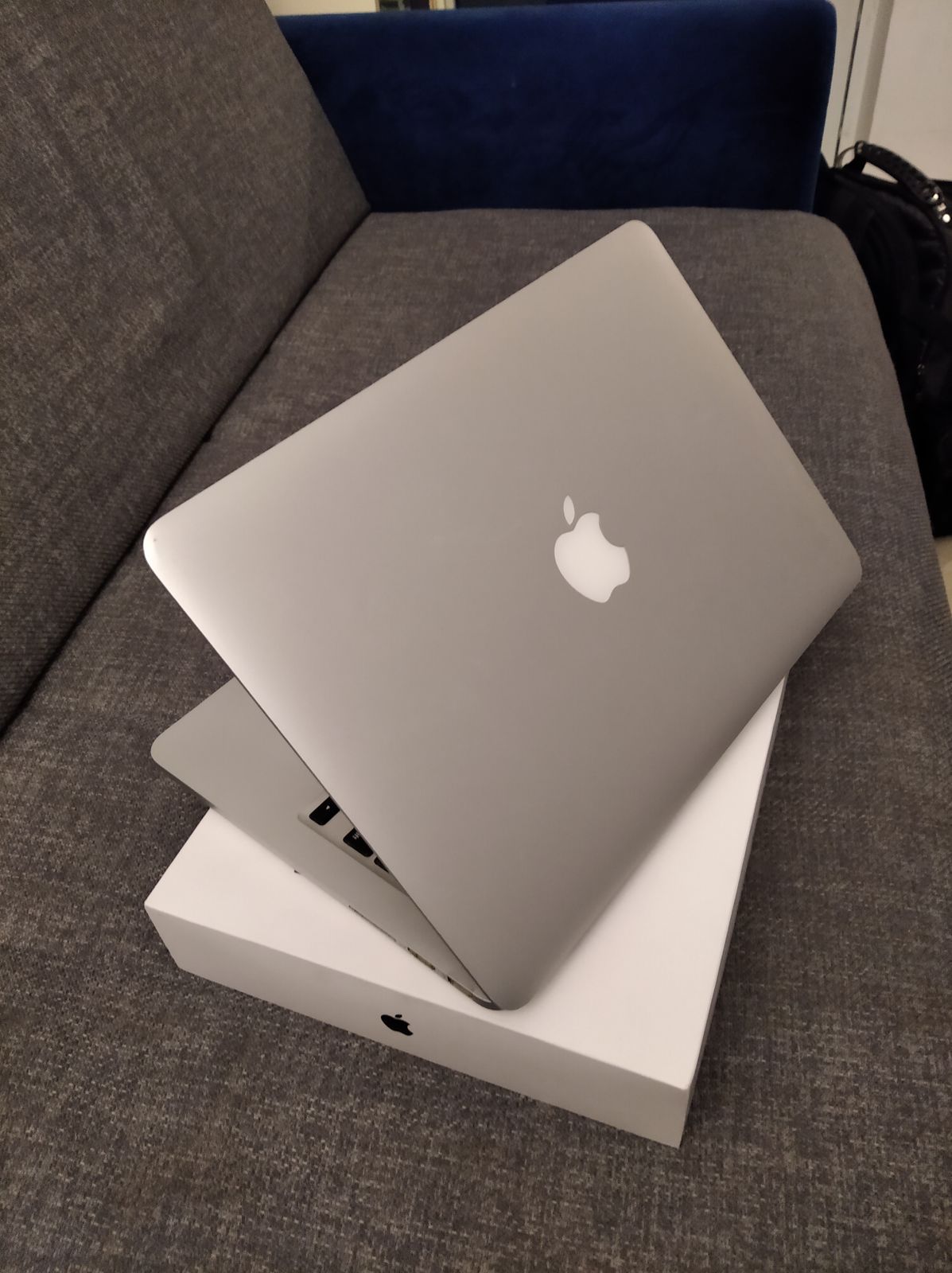 MacBookPro13, 2012, Retina, Core i5 2,5 GHz , память 8Gb, SDD 256Gb