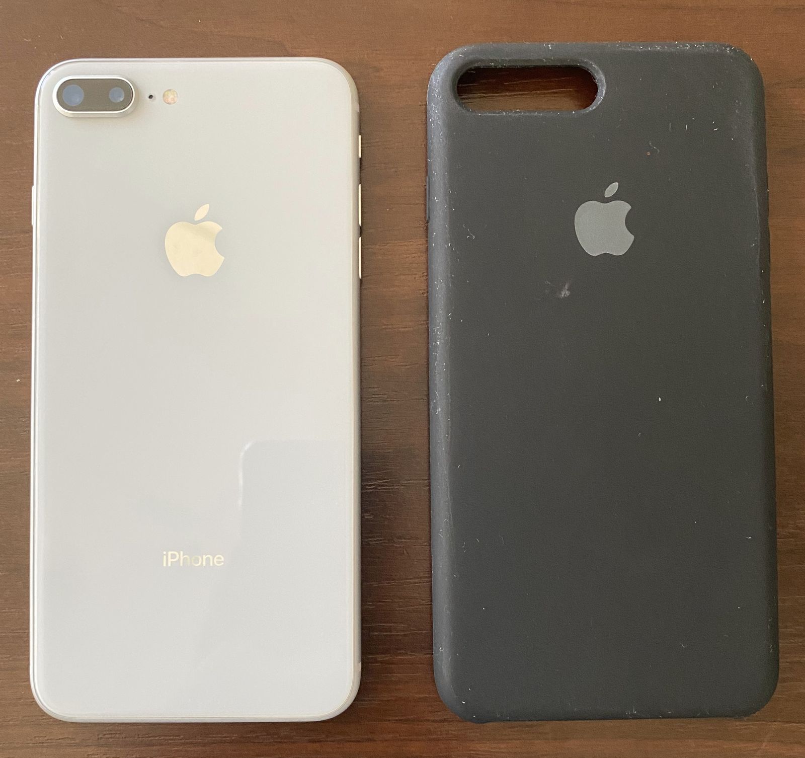 Продам iPhone 8 Plus 256GB Silver Neverlock