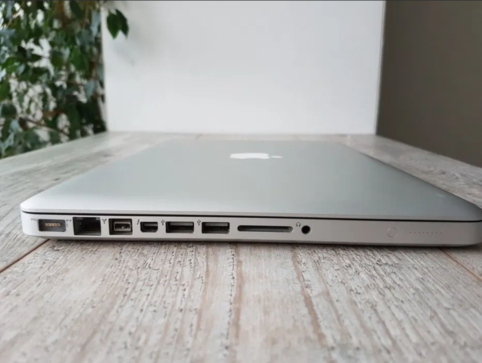 Macbook pro 13 2011 i7/2.7Gh/16gb/240 SSD