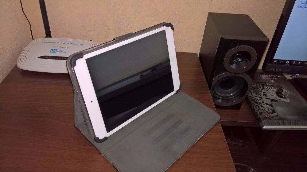 Apple A1489 iPad mini Retina WiFi 16GB (ME279TU/A) Silver