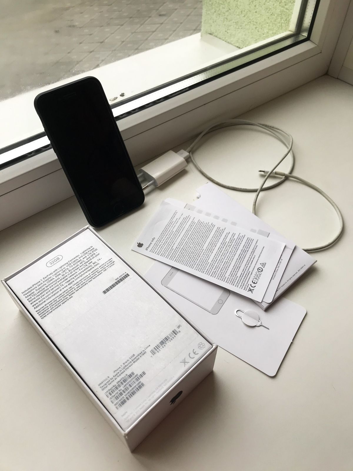 Apple / IPhone 7 32 / Идеальное состояние / Купить айфон / +2 чехла