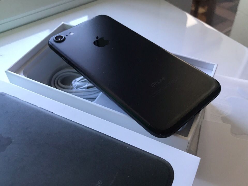 iPhone 7 32Gb Black Matte Neverlock Чудовий стан!