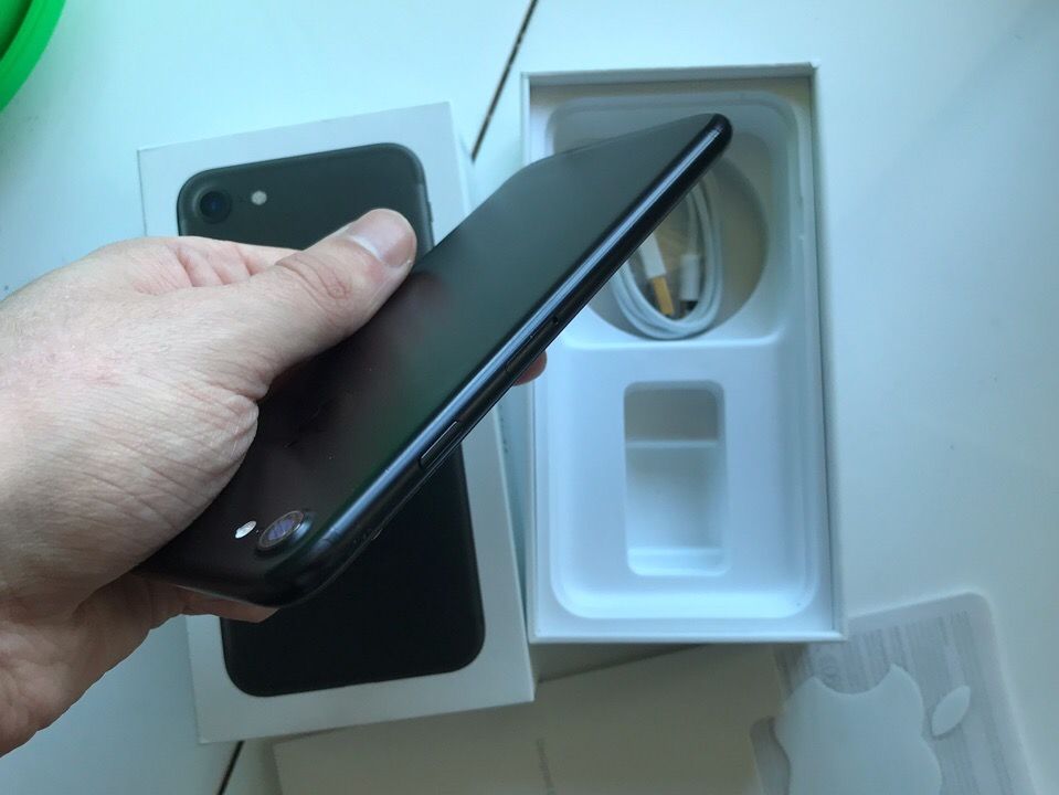 iPhone 7 32Gb Black Matte Neverlock Чудовий стан!