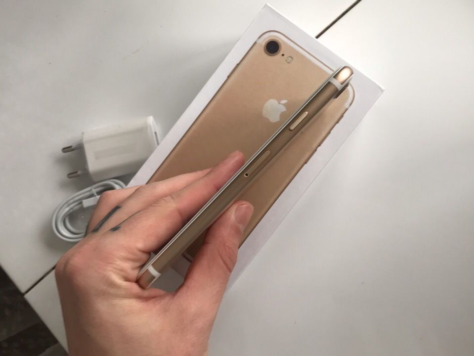 iPhone 7 32GB Gold Neverlock Stan: 10/10