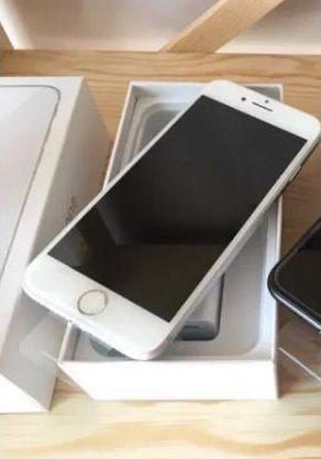 Iphone 8 64 GB Silver Neverlock Новый
