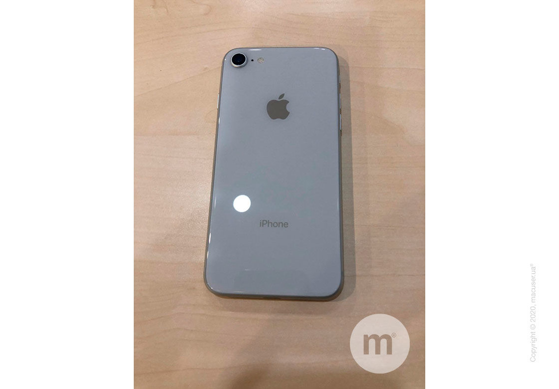 Apple iPhone 8 64GB, Silver Б/У от магазина