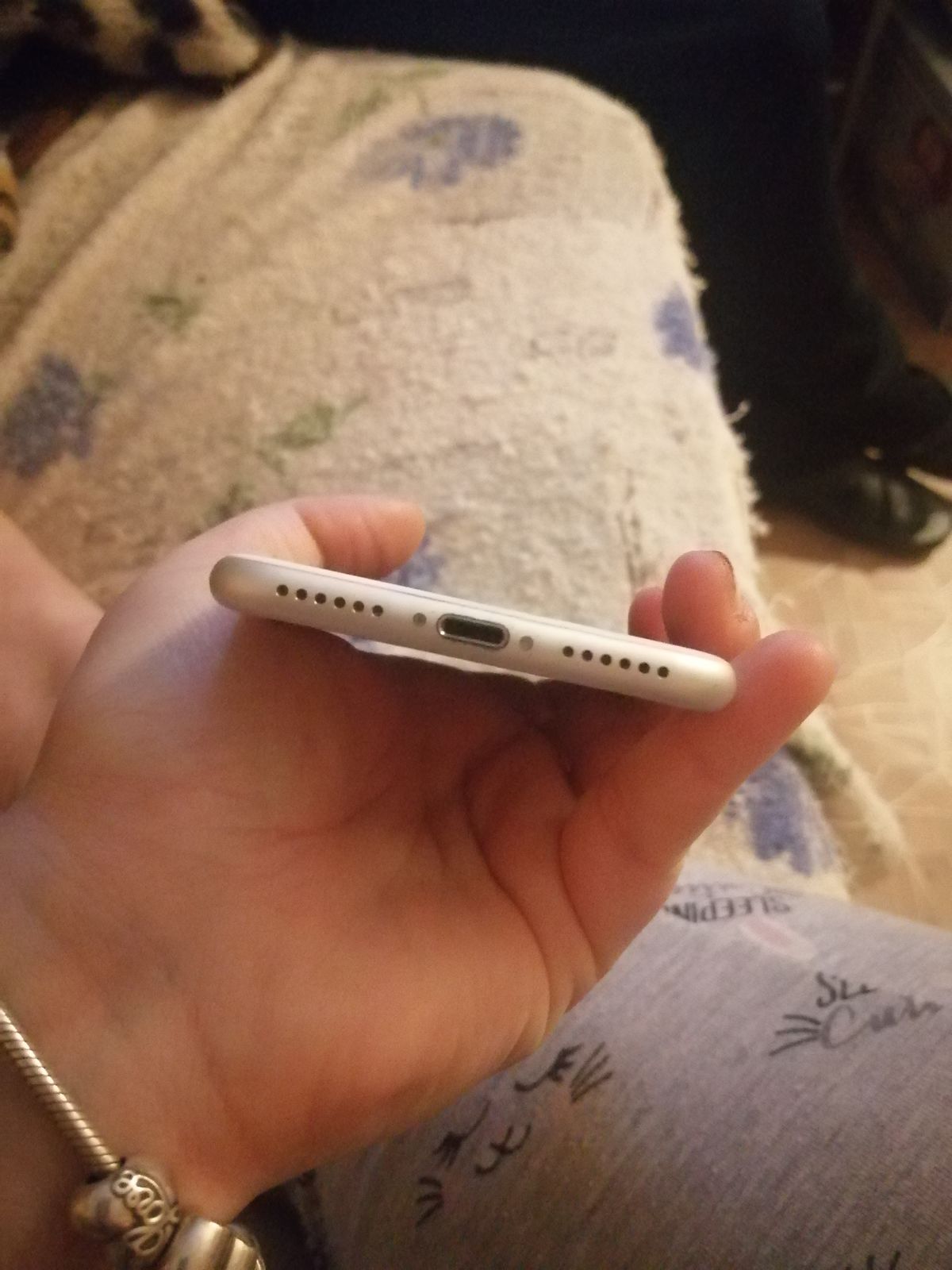 Iphone 7 срочно продам