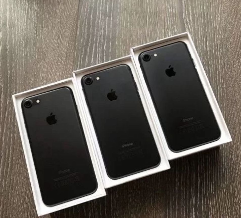 iPhone 7  Новый! 