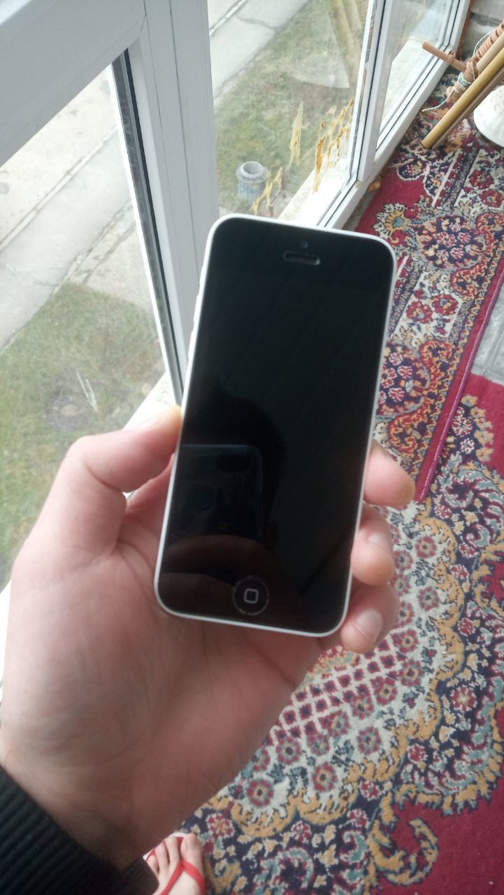  iPhone 5c 16G (белый)