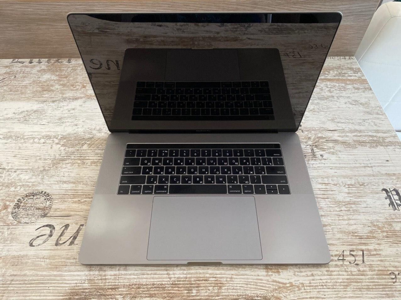 MacBook Pro 15 2017 MPTT2