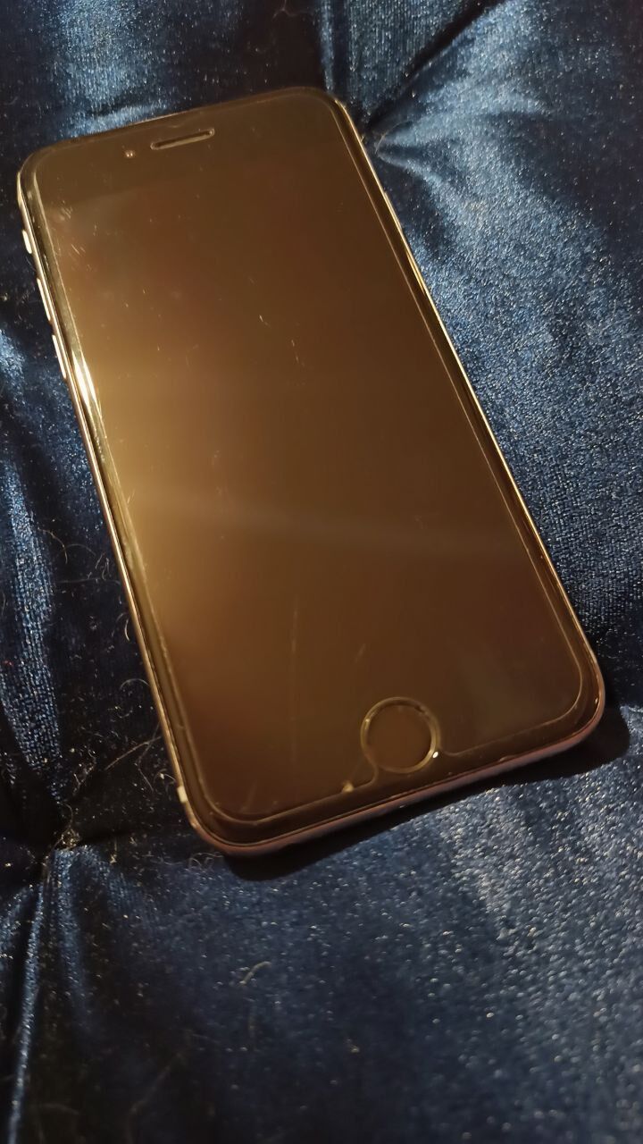 Iphone 6s, 64 gb + оригинальные блок, шнур и наушники