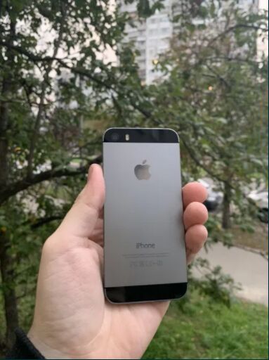 Б/у iPhone 5s 16 Gb Space Grey Neverlock icloud clean