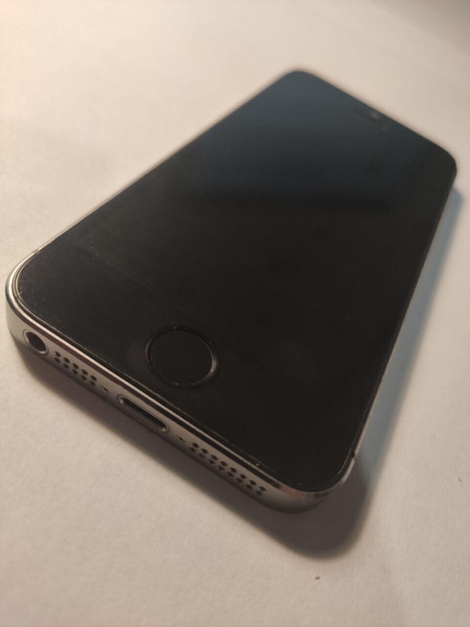 Apple iPhone 5s 16 GB Space Grey Neverlock