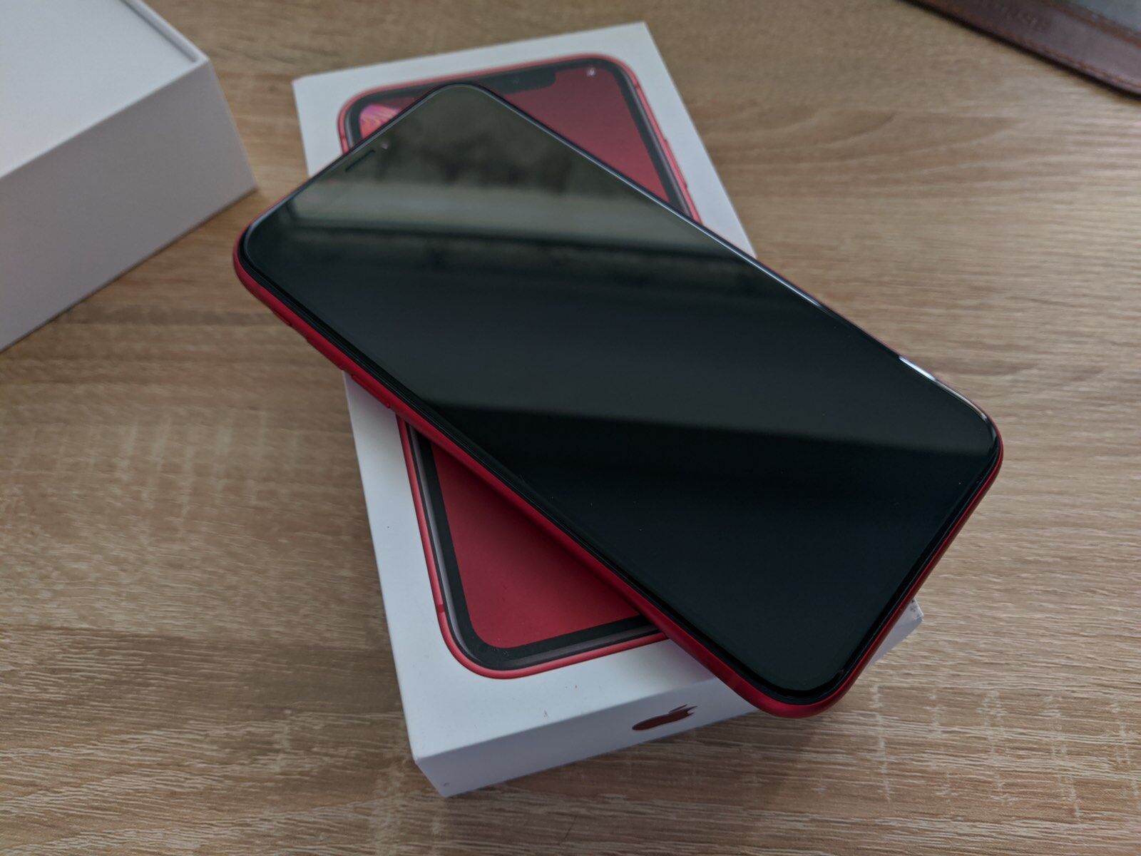 Продам iPhone Xr 64GB Product Red